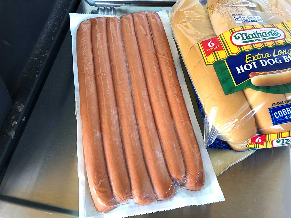 https://virtualwebergasgrill.com/wp-content/uploads/2019/06/nathans-jumbo-foot-long-beef-franks-2.jpg